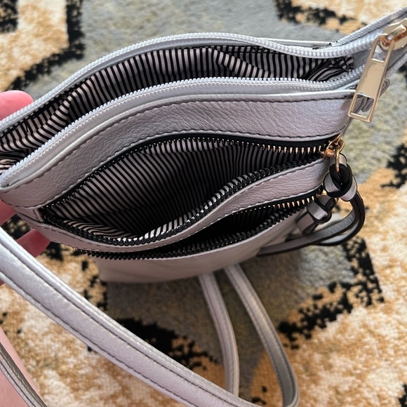 Deluxity Adjustable Crossbody - New W/O Tags - Picture 3 of 6